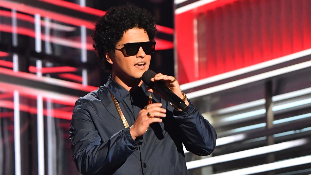 Detail Foto Bruno Mars Nomer 25