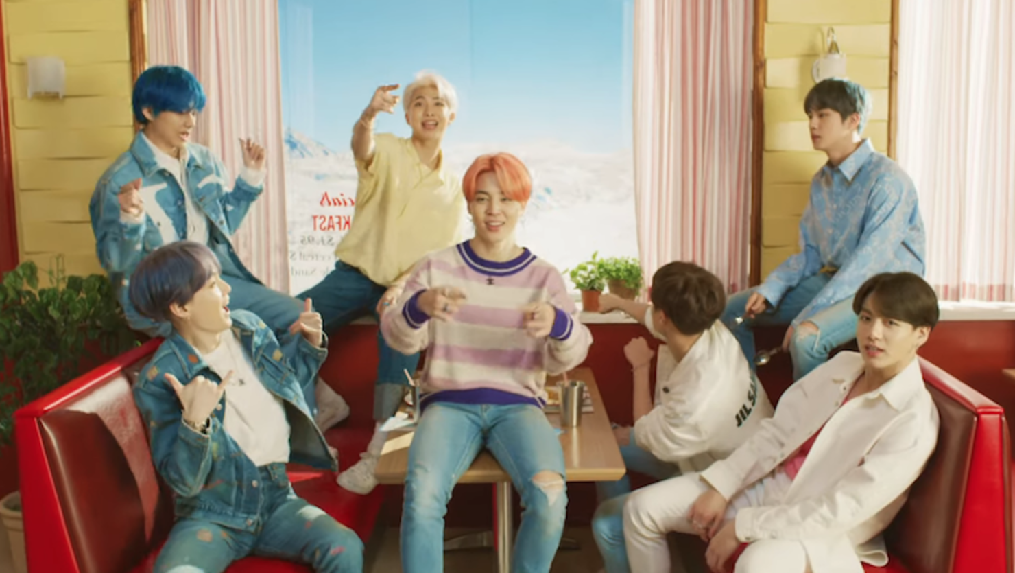 Detail Foto Bts Boy With Luv Nomer 27