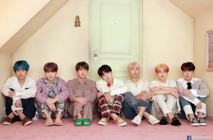 Detail Foto Bts Boy With Luv Nomer 28