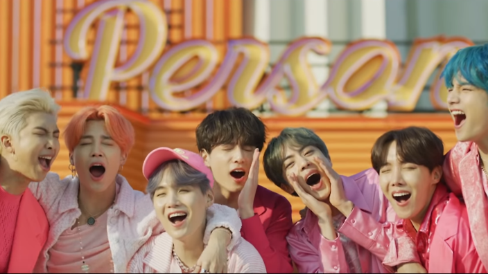 Detail Foto Bts Boy With Luv Nomer 6