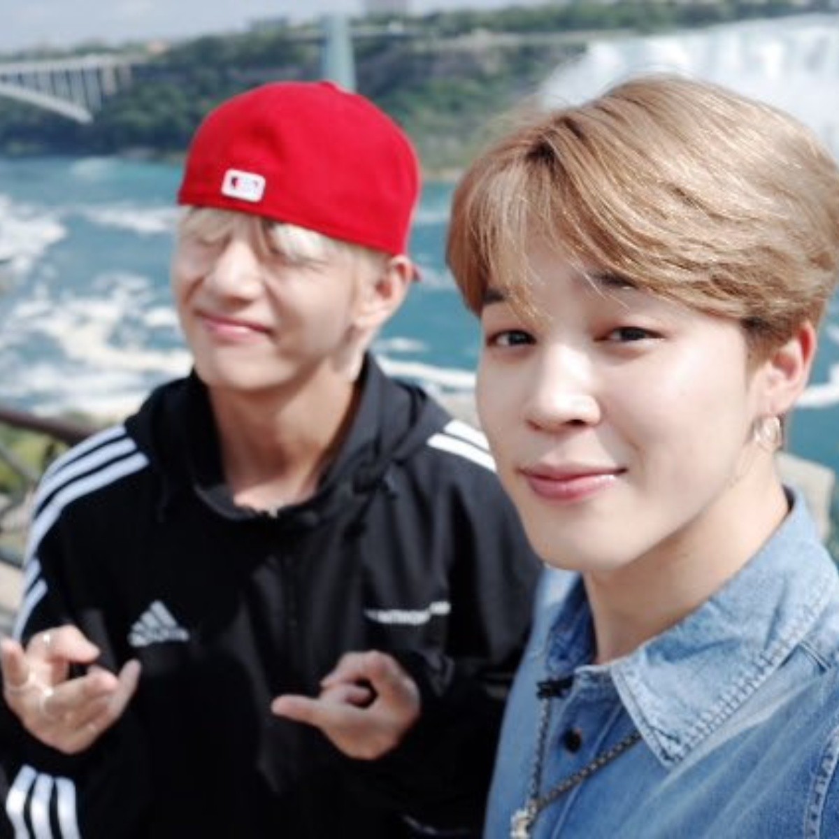 Detail Foto Bts Jimin Dan V Nomer 37