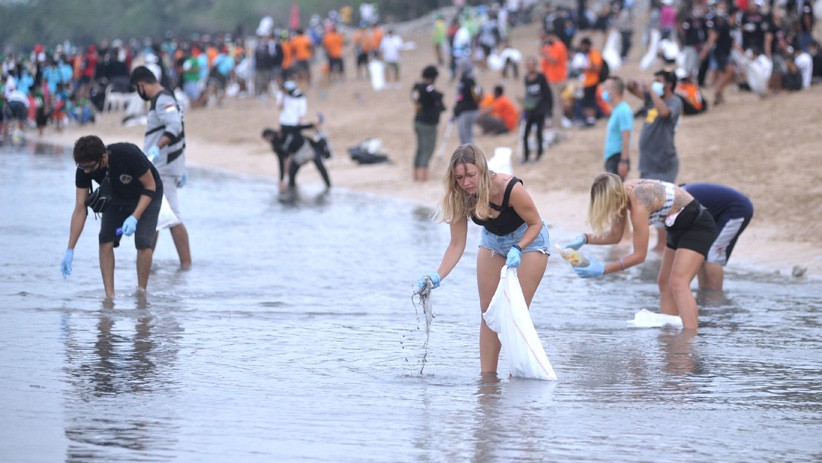 Detail Foto Bule Di Pantai Kuta Nomer 17