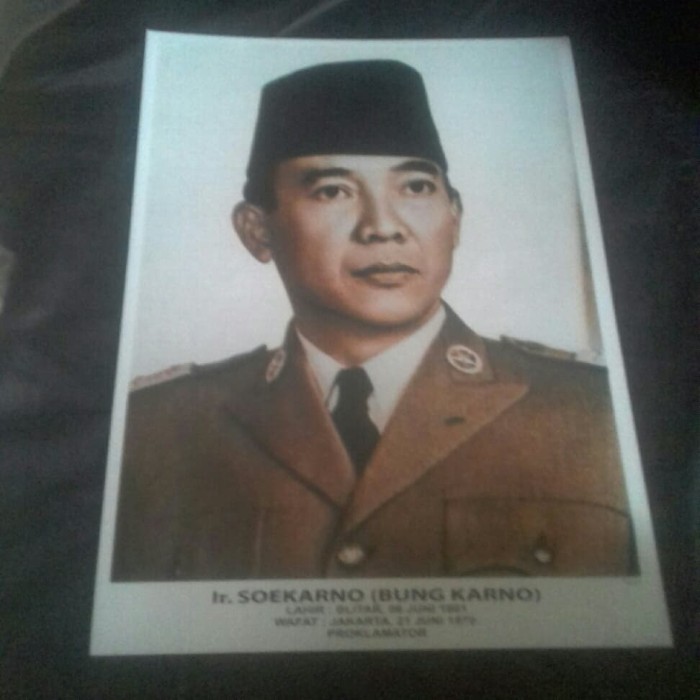 Detail Foto Bung Karno Nomer 44