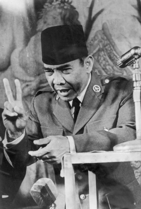 Foto Bung Karno Dan Pusakanya - KibrisPDR