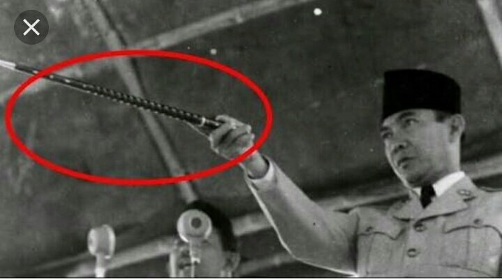 Detail Foto Bung Karno Dan Pusakanya Nomer 20