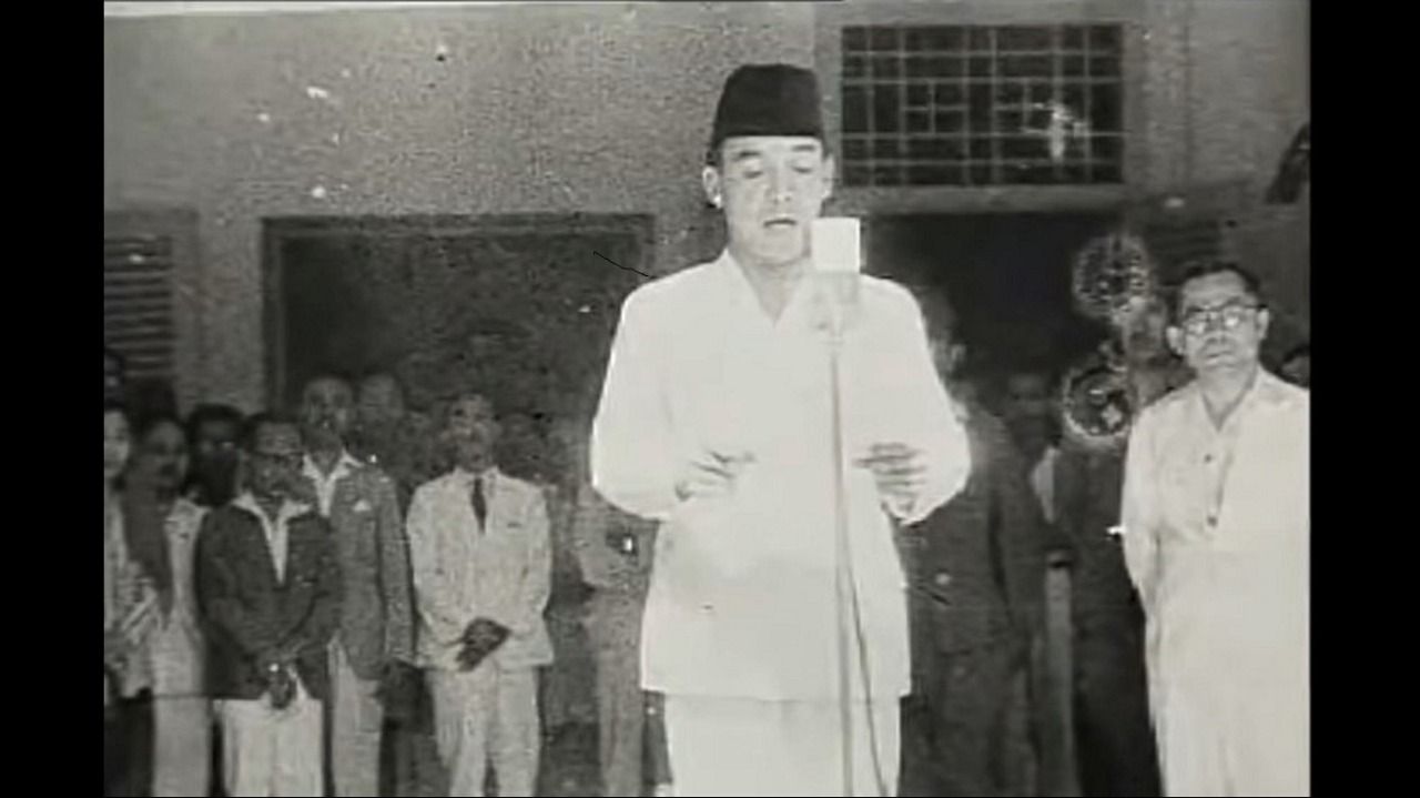 Detail Foto Bung Karno Pidato Nomer 5