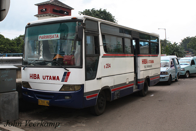 Detail Foto Bus Hiba Utama Nomer 37