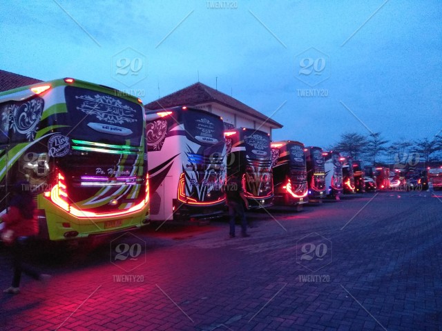 Download Foto Bus Indonesia Nomer 6