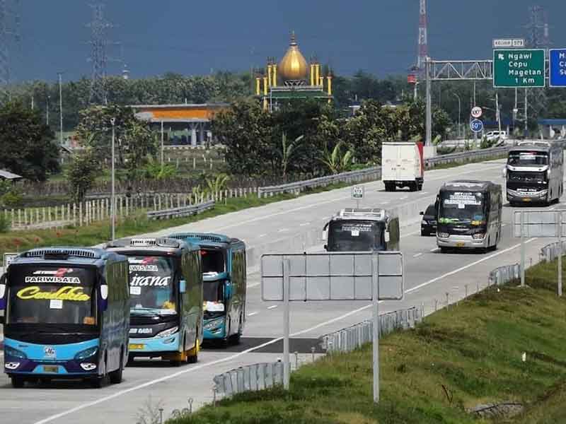 Detail Foto Bus Jawa Nomer 28