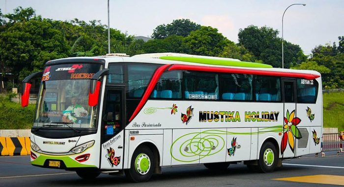 Detail Foto Bus Mustika Holiday Nomer 4