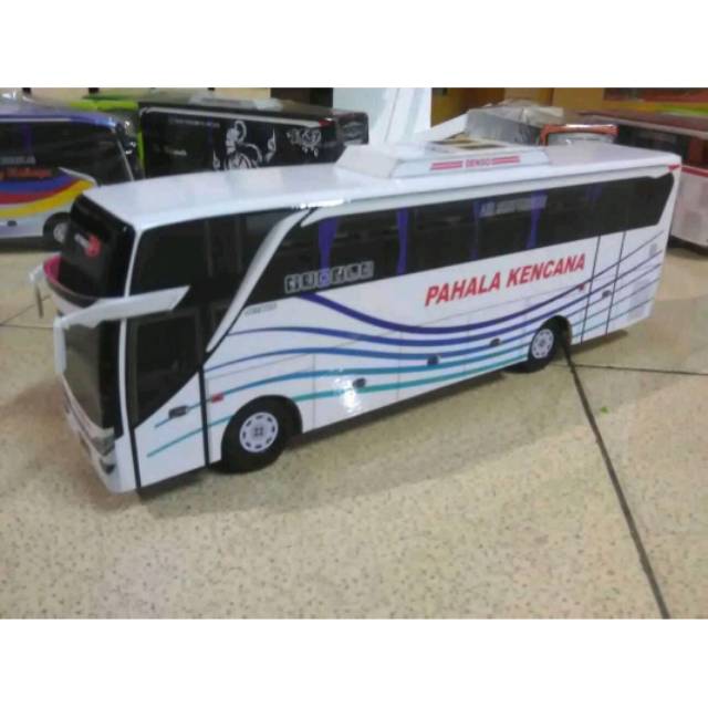 Detail Foto Bus Pahala Kencana Nomer 36