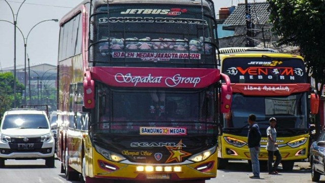 Detail Foto Bus Sempati Star Nomer 15