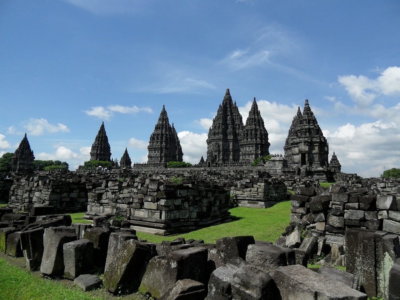 Detail Foto Candi Roro Jonggrang Nomer 21