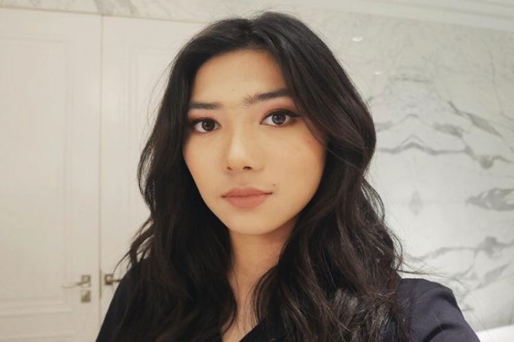 Detail Foto Cantik Isyana Sarasvati Nomer 26