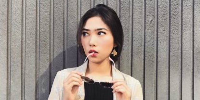 Detail Foto Cantik Isyana Sarasvati Nomer 31