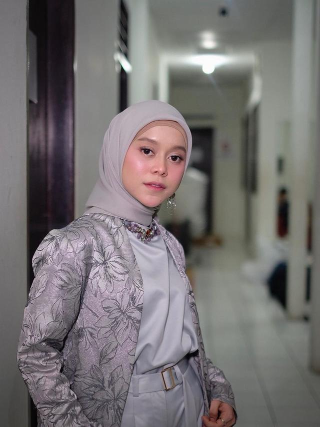 Detail Foto Cantik Lesti Nomer 15