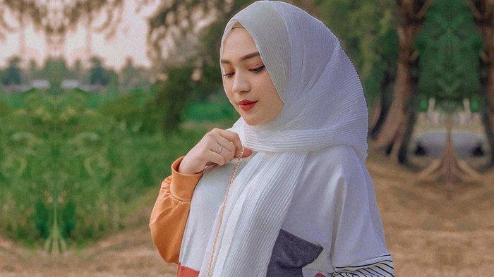 Detail Foto Cantik Perempuan Nomer 25