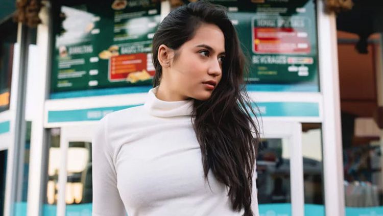 Detail Foto Cantik Pevita Pearce Nomer 11