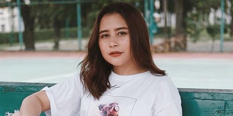 Detail Foto Cantik Prilly Latuconsina Nomer 30