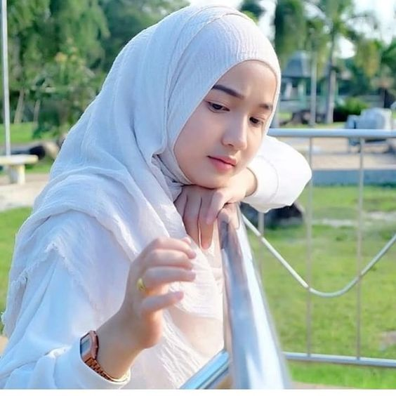 Detail Foto Cantik Wanita Berhijab Nomer 7