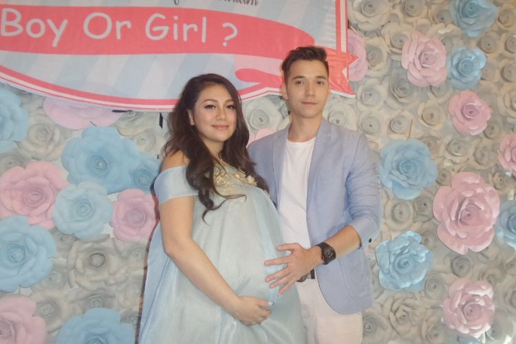 Detail Foto Celine Evangelista Dan Stefan William Nomer 14