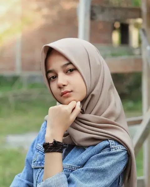 Foto Cewe Berhijab Cantik - KibrisPDR