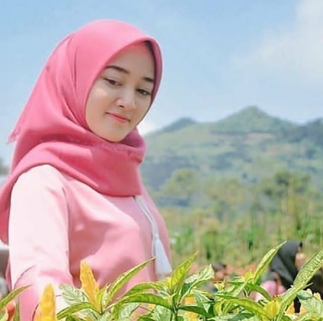 Detail Foto Cewe Berhijab Cantik Nomer 20