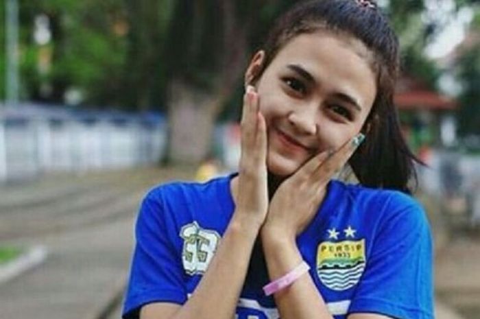 Detail Foto Cewe Persib Nomer 4