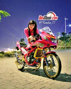 Detail Foto Cewe Racing Nomer 26