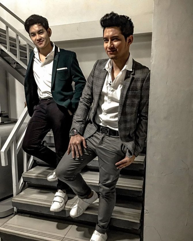 Detail Foto Chand Kelvin Dan Adiknya Nomer 28