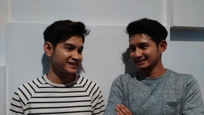 Detail Foto Chand Kelvin Dan Adiknya Nomer 4