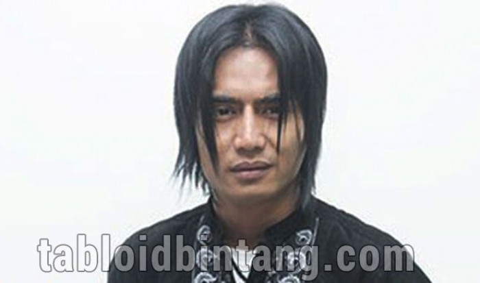 Detail Foto Charly Setia Band Nomer 31