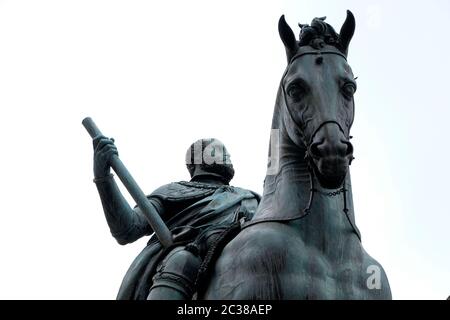 Detail Palazzo Vecchio Statue Nomer 13