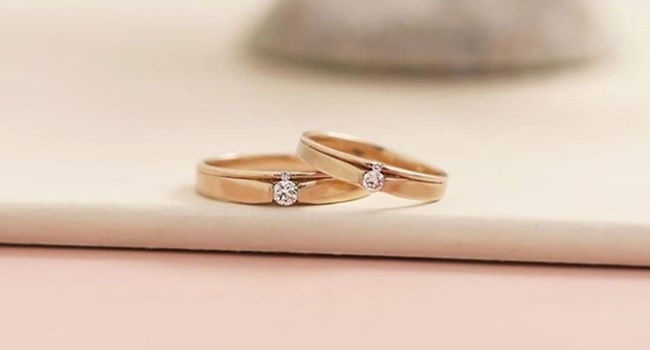 Detail Foto Cincin Tunangan Nomer 52