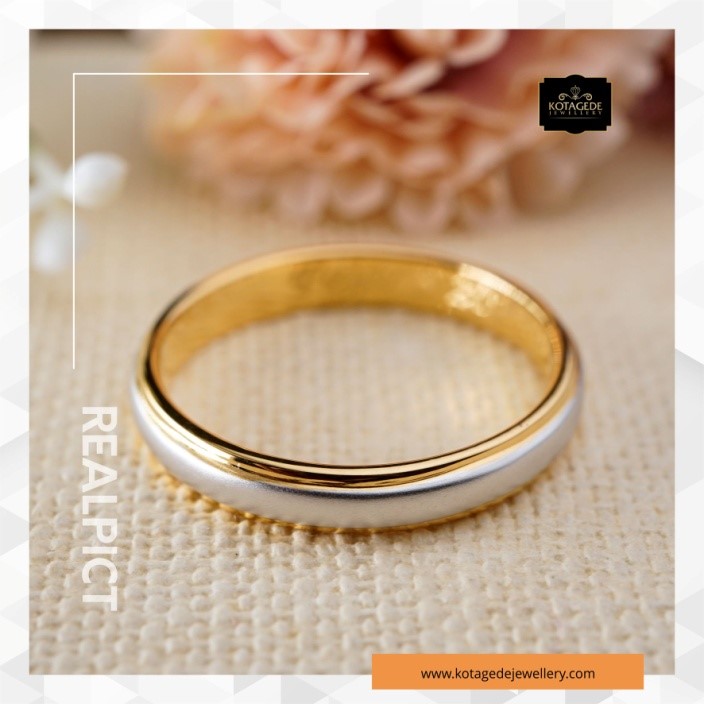 Detail Foto Cincin Tunangan Terbaru Nomer 34