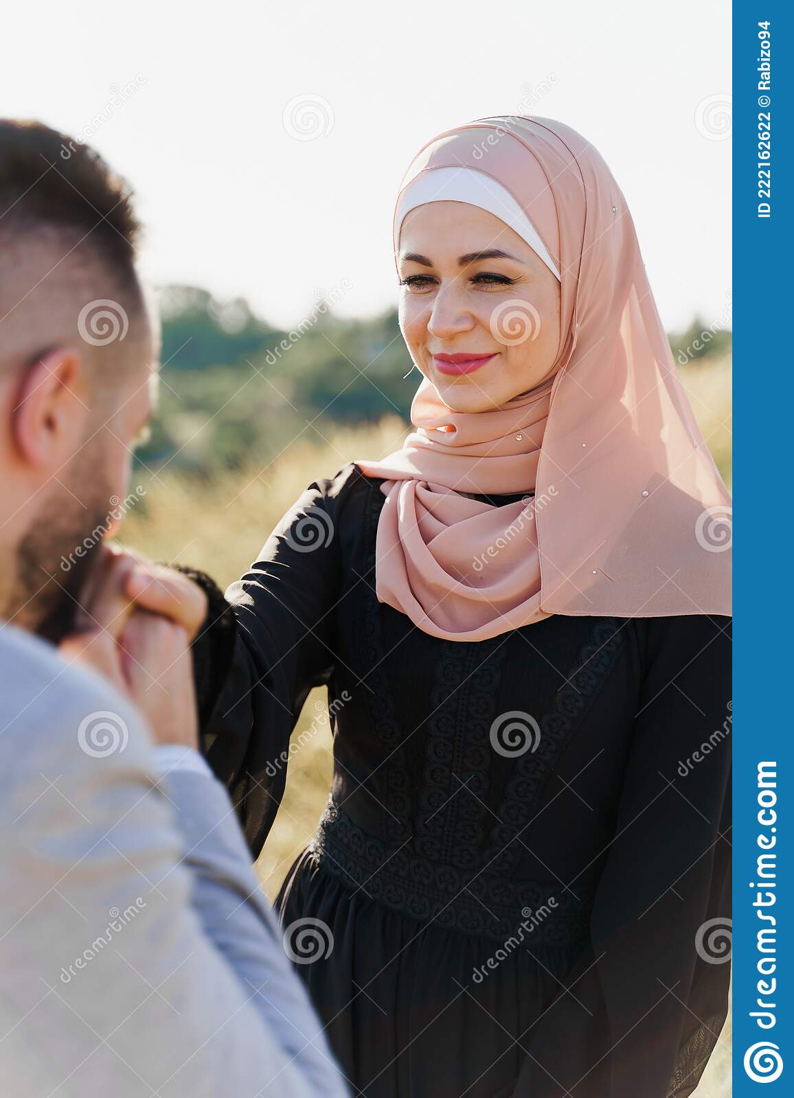Detail Foto Couple Hijab Nomer 34