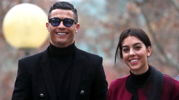 Detail Foto Cristiano Ronaldo Dan Pacar Nomer 21