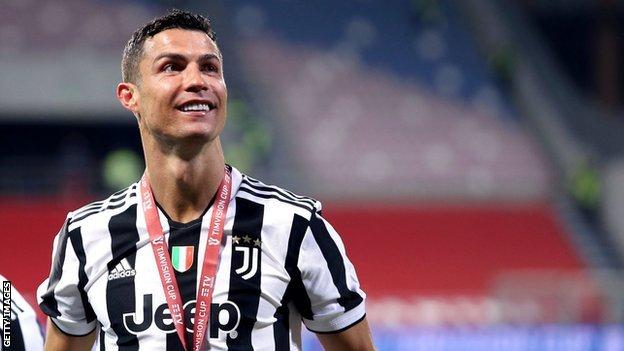 Detail Foto Cristiano Ronaldo Juventus Nomer 12