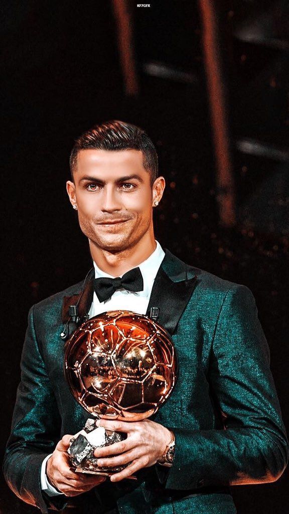 Detail Foto Cristiano Ronaldo Keren Nomer 13