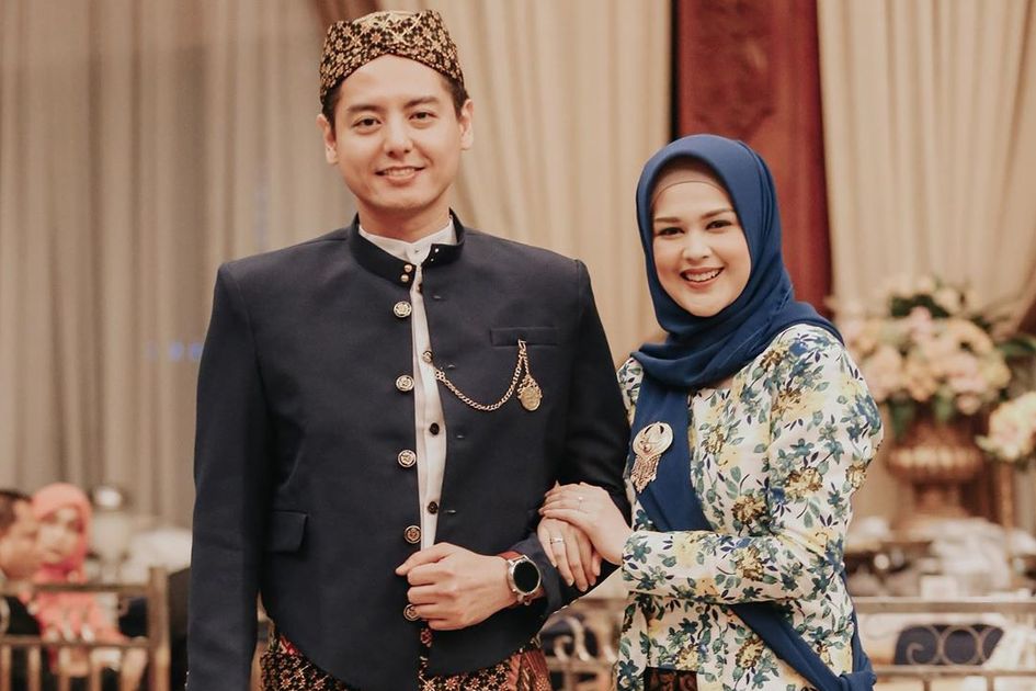 Detail Foto Cut Meyriska Dan Roger Danuarta Menikah Nomer 5