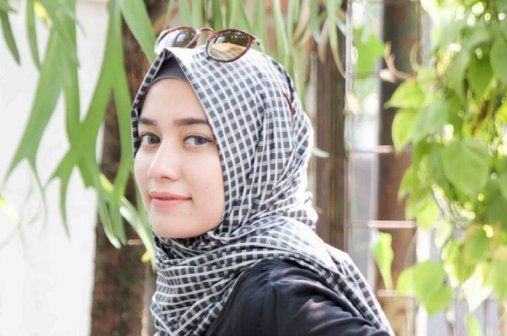 Detail Foto Cwe Berjilbab Nomer 34