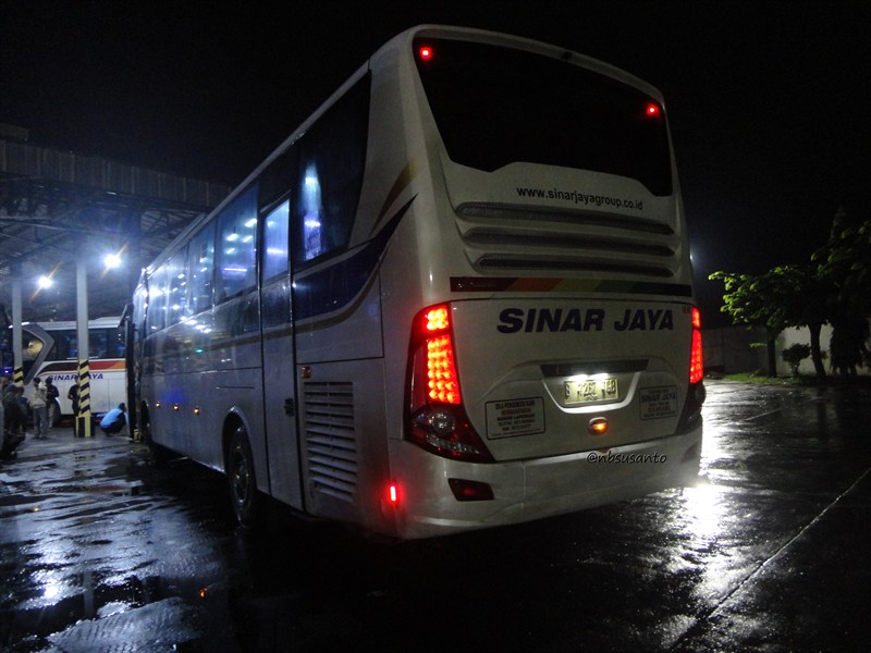 Detail Foto Dalam Bus Malam Hari Nomer 47