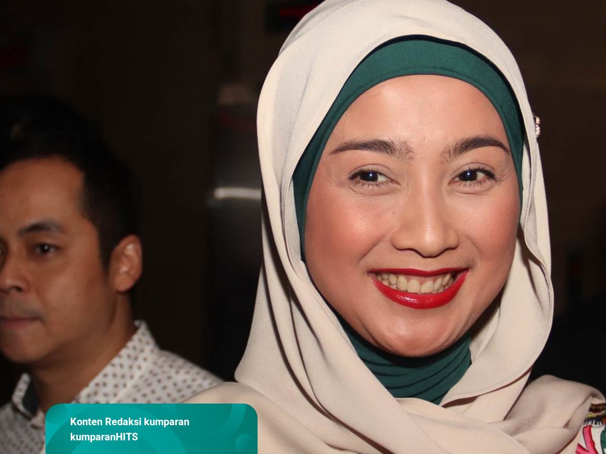 Detail Foto Desy Ratnasari Berhijab Nomer 8