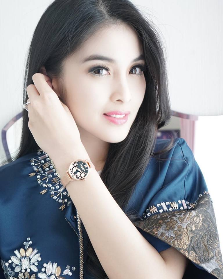 Detail Foto Dewi Sandra Terbaru Nomer 47