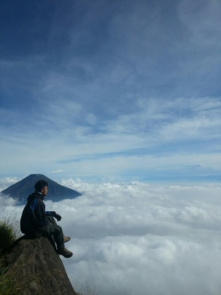 Detail Foto Di Atas Awan Nomer 36