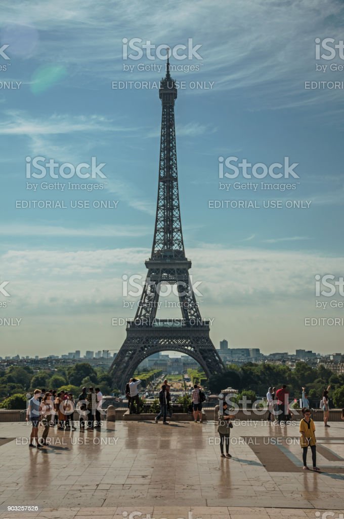 Detail Foto Di Menara Eiffel Nomer 45