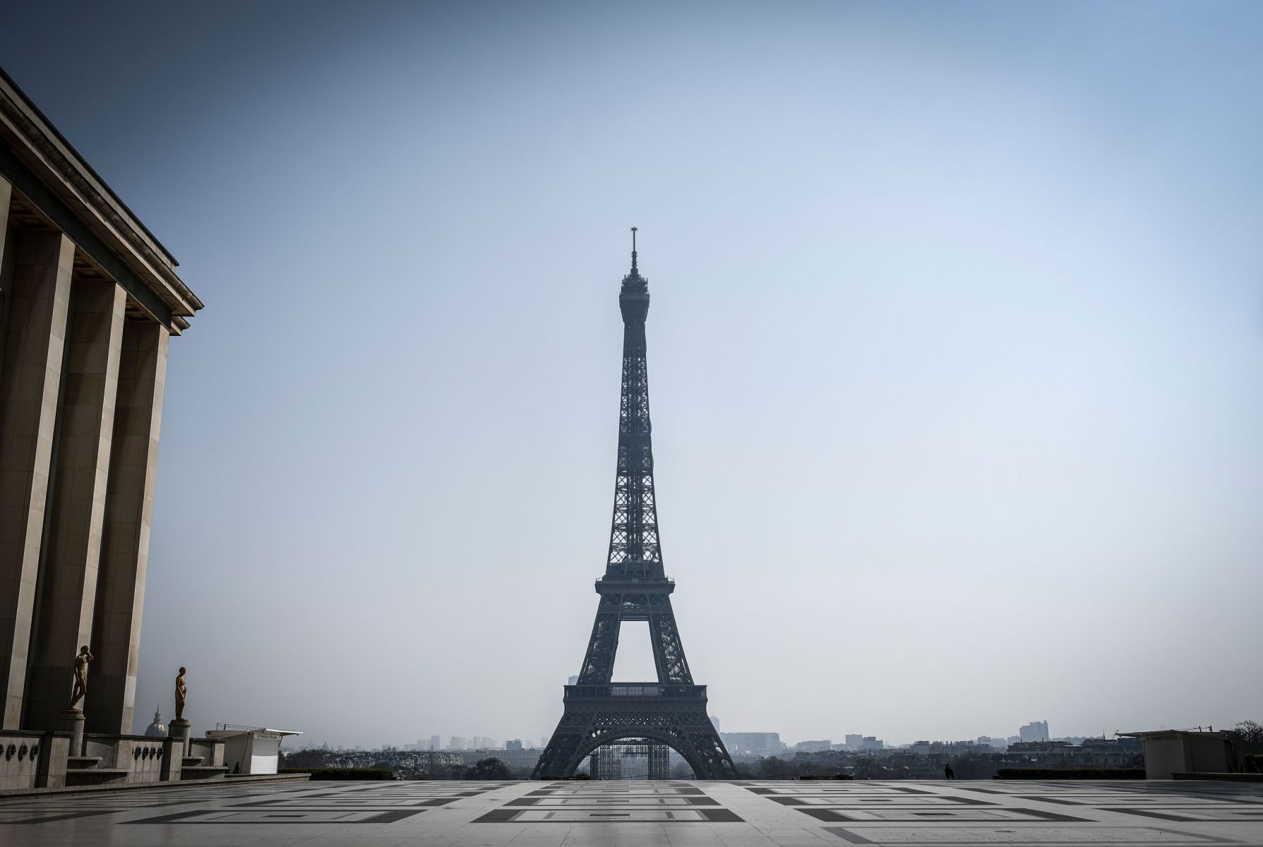 Detail Foto Di Menara Eiffel Nomer 53