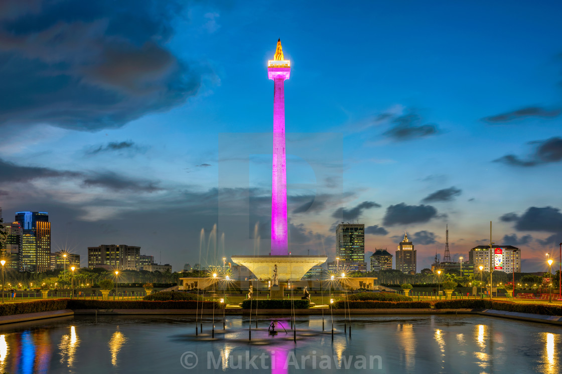 Detail Foto Di Monas Nomer 33