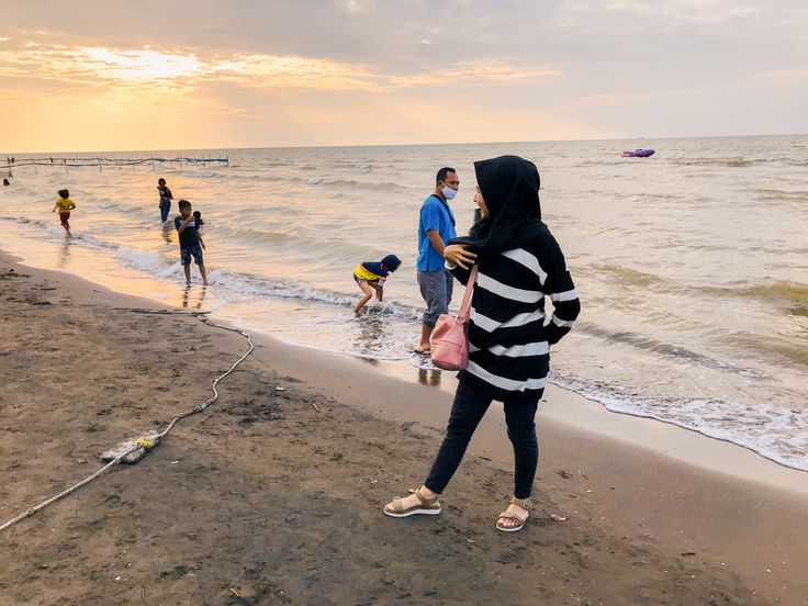 Detail Foto Di Pantai Sore Hari Nomer 33