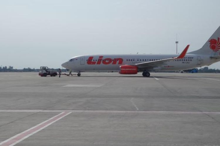 Detail Foto Di Pesawat Lion Air Nomer 27